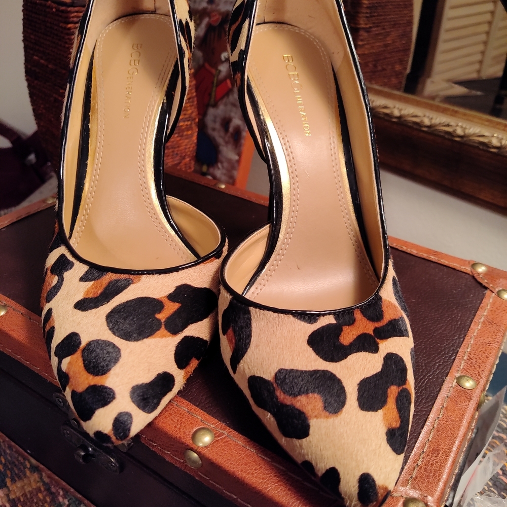 BCBGeneration animal print pumps
